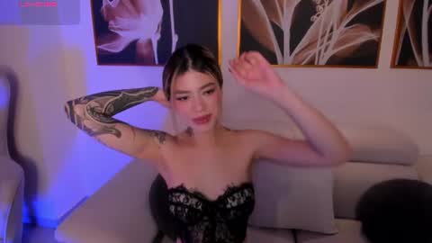 Snapshot of violetthansson chatting on 07-11-26, 11:24 Violett online show from 07-11-26, 11:24