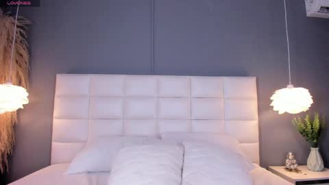 VioletthaRous online show from 04-09-26, 10:48