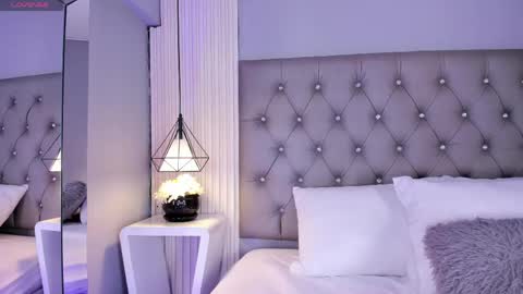 Snapshot of violettharous chatting on 06-04-26, 10:38 VioletthaRous online show from 06-04-26, 10:38