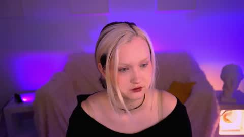 Violett online show from 06-17-26, 06:27