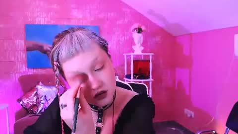 Violett online show from 07-21-26, 06:38