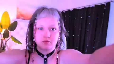 Violett online show from 07-26-26, 06:32