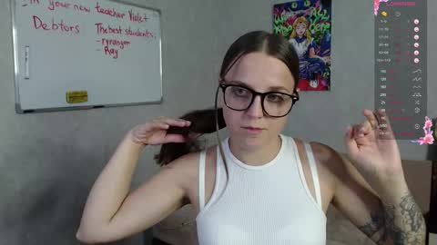 Snapshot of violetwin chatting on 10-16-25, 05:25 Violet online show from 10-16-25, 05:25
