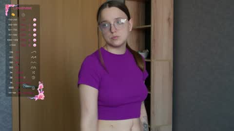 Snapshot of violetwin chatting on 05-19-26, 11:38 Violet online show from 05-19-26, 11:38