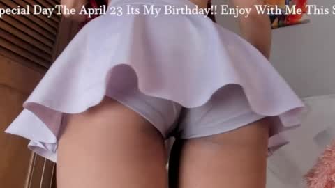 Snapshot of violetwinters_ chatting on 04-21-26, 03:46 violetwinters_ online show from 04-21-26, 03:46