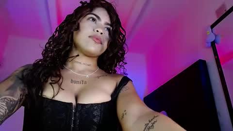 Snapshot of violetwitch05 chatting on 02-20-25, 09:09  Violet  online show from 02-20-25, 09:09