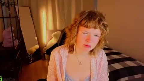 Violet online show from 07-25-26, 01:15