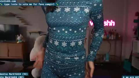 follow me on twitter violishh and ig violishh  online show from 01-19-25, 06:43