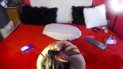 Isabella  online show from 12-10-24, 08:05