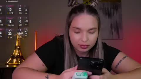 Violla online show from 02-24-25, 03:09