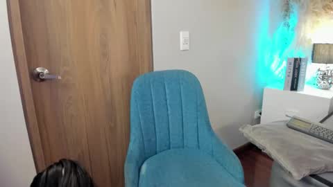 VIOLLET online show from 11-28-25, 12:57