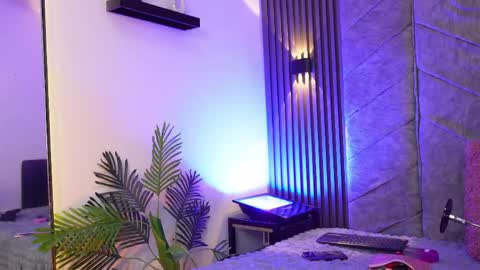viollettebylyly online show from 05-18-26, 12:11