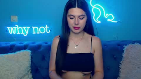 Snapshot of viollinalv chatting on 05-10-26, 04:39 viollinalv online show from 05-10-26, 04:39