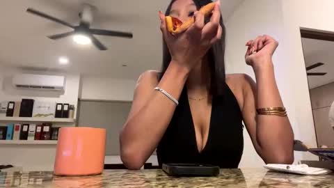 Snapshot of vip138water chatting on 03-08-26, 02:37 vip138water online show from 03-08-26, 02:37