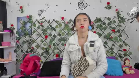 Snapshot of vip_thedivas chatting on 01-08-25, 11:43 The divas online show from 01-08-25, 11:43