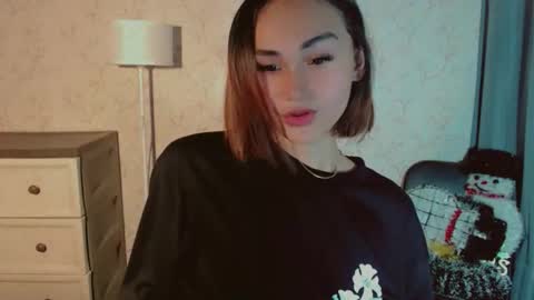 Pearl online show from 12-16-25, 02:49