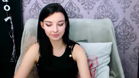 VirginLuna online show from 11-20-25, 08:30