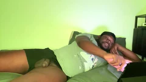 Elle Hood online show from 12-04-25, 11:02