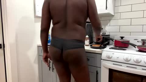 Elle Hood online show from 02-12-26, 04:57