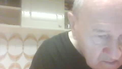 Snapshot of virgomandel chatting on 12-20-25, 06:31 virgomandel online show from 12-20-25, 06:31