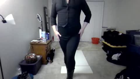 priscilla online show from 03-09-25, 05:11