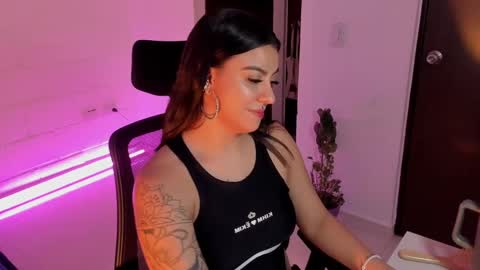 Snapshot of virtual111_ chatting on 01-16-25, 10:23 Lu online show from 01-16-25, 10:23