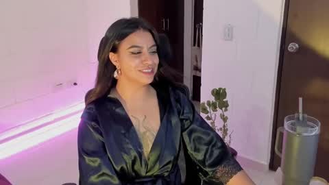 Snapshot of virtual111_ chatting on 01-21-25, 04:54 Lu online show from 01-21-25, 04:54