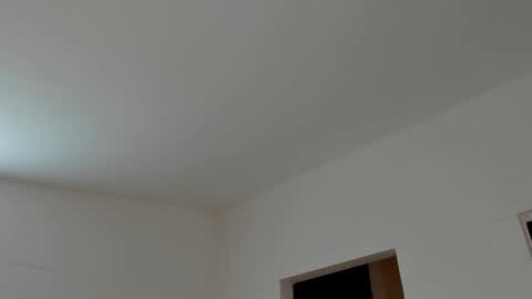 Snapshot of virtual111_ chatting on 02-15-25, 02:47 Lu online show from 02-15-25, 02:47