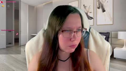 Snapshot of visecret chatting on 11-01-25, 06:21 Victoria Romans online show from 11-01-25, 06:21