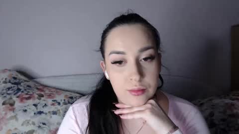 Vitalina online show from 12-18-25, 02:23