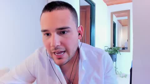 Vito Ferrer online show from 02-09-25, 05:11