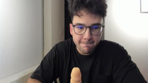 Vito Ferrer online show from 10-14-25, 02:23