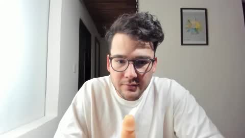 Vito Ferrer online show from 10-27-25, 01:31