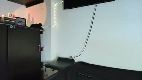 vitoriia_ online show from 09-27-25, 10:48