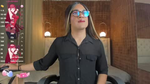 Snapshot of vitta_alfayed chatting on 12-16-24, 01:00 VittaaaPlease help me with your thumbs up its important  online show from 12-16-24, 01:00