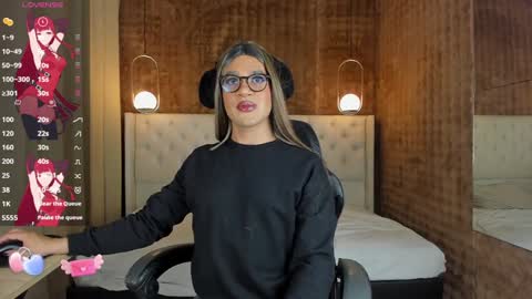 Snapshot of vitta_alfayed chatting on 01-08-25, 03:40 VittaaaPlease help me with your thumbs up its important  online show from 01-08-25, 03:40