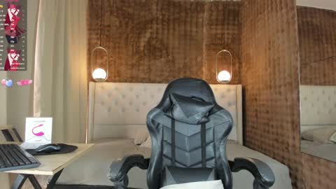 Snapshot of vitta_alfayed chatting on 01-13-25, 01:17 VittaaaPlease help me with your thumbs up its important  online show from 01-13-25, 01:17