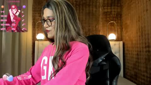 Snapshot of vitta_alfayed chatting on 02-03-25, 12:57 VittaaaPlease help me with your thumbs up its important  online show from 02-03-25, 12:57