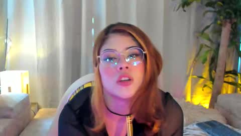 Snapshot of vittoria__rossi chatting on 09-11-25, 02:50 Vttoria online show from 09-11-25, 02:50