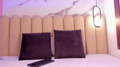 Snapshot of vittoria__rossi chatting on 12-17-25, 01:28 Vttoria online show from 12-17-25, 01:28