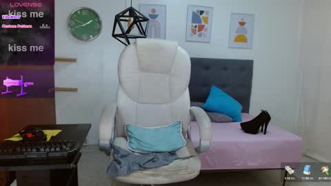 VITTORIA  online show from 01-21-25, 05:20