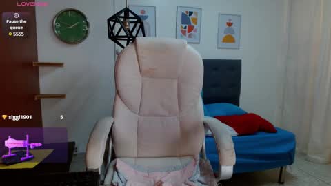 VITTORIA  online show from 02-13-25, 01:37