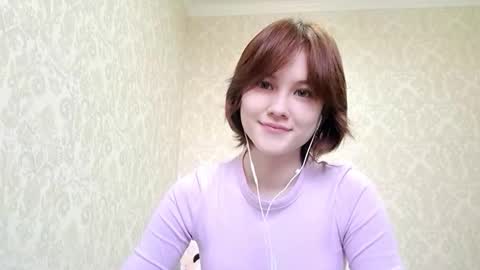 Snapshot of vivatrude chatting on 02-18-26, 12:34 Sonya online show from 02-18-26, 12:34