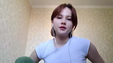 Snapshot of vivatrude chatting on 02-21-26, 11:33 Sonya online show from 02-21-26, 11:33