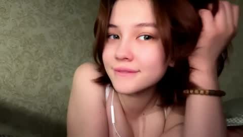 Snapshot of vivatrude chatting on 05-01-26, 04:00 Sonya online show from 05-01-26, 04:00