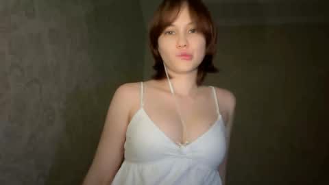 Snapshot of vivatrude chatting on 05-03-26, 04:02 Sonya online show from 05-03-26, 04:02