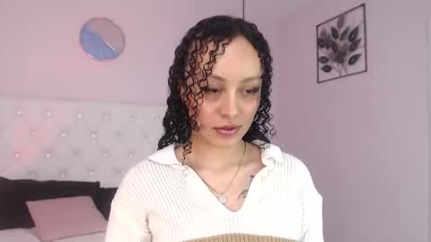 Snapshot of vivi_gh1 chatting on 10-14-25, 03:29 Vivi online show from 10-14-25, 03:29