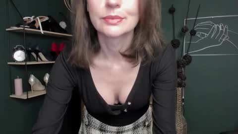 Vivian online show from 10-09-25, 07:06