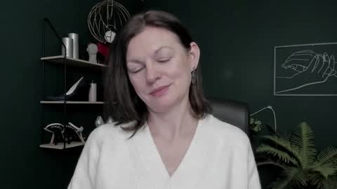 Vivian online show from 02-17-26, 07:05