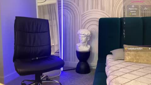 Vivian Evans online show from 02-04-26, 01:33